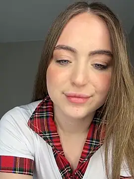 Angellav online show from April 6, 2026, 8:21 pm