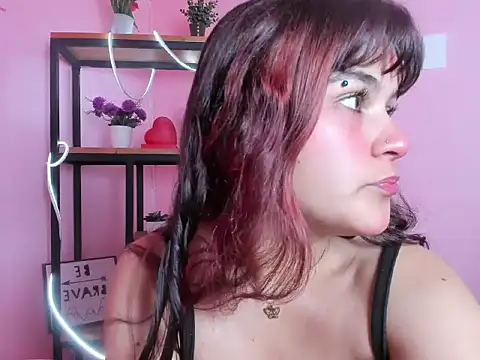 Nami Velle online show from April 17, 2026, 1:14 pm