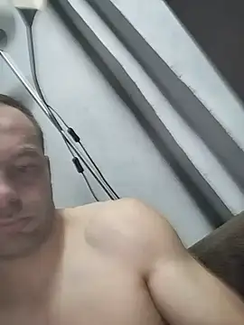Snapshot of MatusCaddy chatting on May 15, 2026, 11:47 pm MatusCaddy online show from May 15, 2026, 11:47 pm