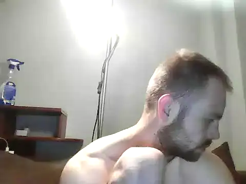 Snapshot of MatusCaddy chatting on March 8, 2026, 2:15 am MatusCaddy online show from March 8, 2026, 2:15 am