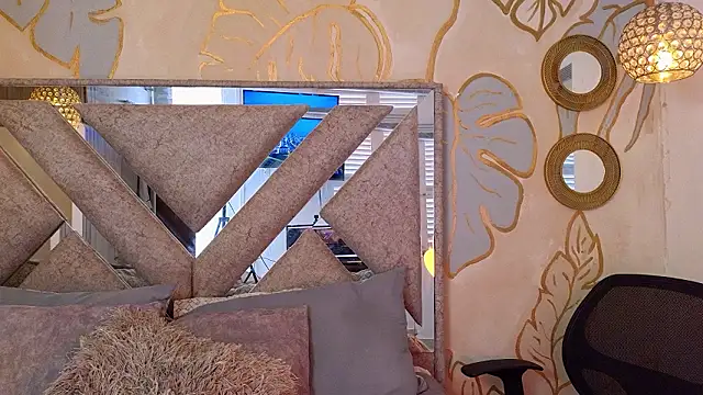 Tinocrow online show from March 30, 2026, 3:02 pm