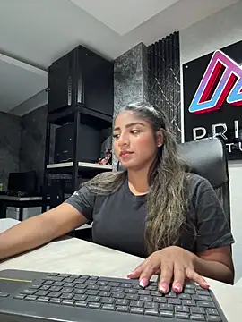 Emma Carteer 1 online show from March 31, 2026, 5:31 am