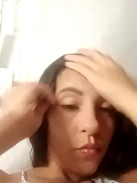 bombom 20 online show from April 2, 2026, 1:35 am