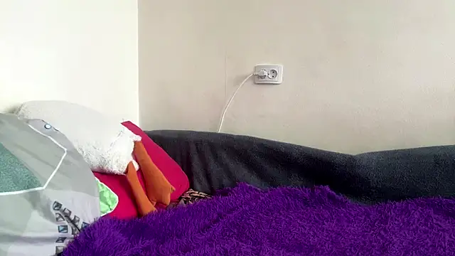 AquilineOrites online show from April 26, 2026, 6:54 am