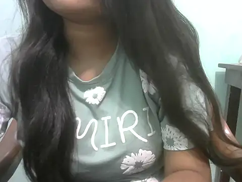 Snapshot of NayraG chatting on May 14, 2026, 8:11 am NayraG online show from May 14, 2026, 8:11 am