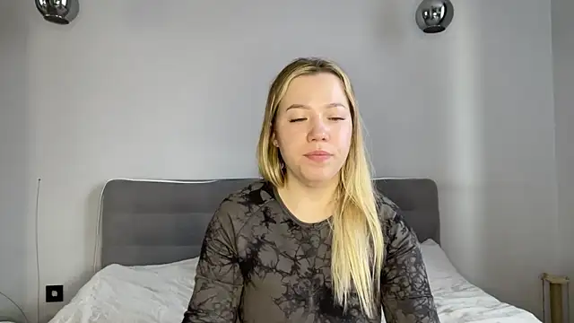 alyrasun online show from March 12, 2026, 6:28 am