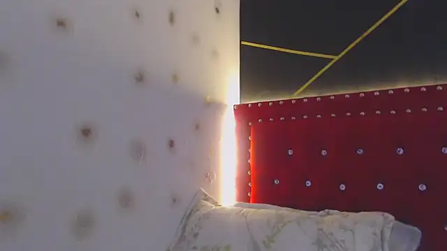 danielawidx online show from April 9, 2026, 11:22 pm