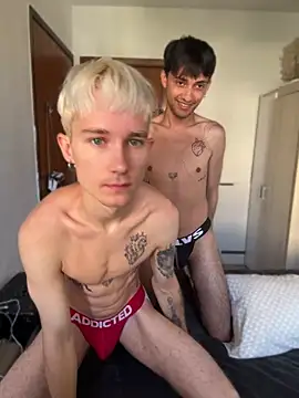 AlphaTwinks online show from April 16, 2026, 9:54 am