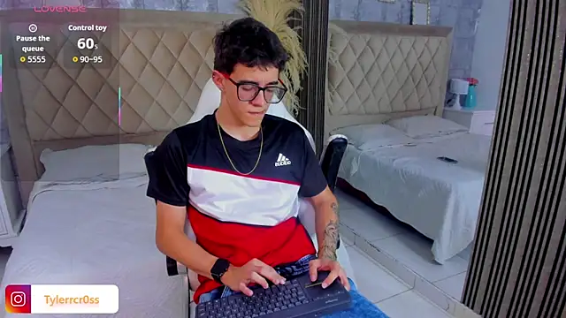 TylerCross  online show from April 10, 2026, 8:38 pm