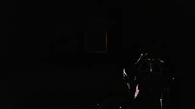 lucero s1 online show from March 28, 2026, 8:43 pm