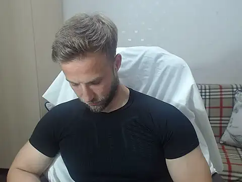 BlondEagleMuscle online show from June 14, 2026, 9:05 pm