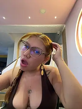Snapshot of Lia_Sterling chatting on March 10, 2026, 10:14 pm Lia Sterling online show from March 10, 2026, 10:14 pm