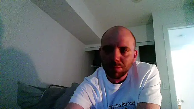 Snapshot of experiencelove chatting on May 4, 2026, 9:50 pm experiencelove online show from May 4, 2026, 9:50 pm