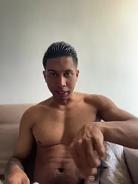 Paulcreewx online show from April 13, 2026, 5:06 pm