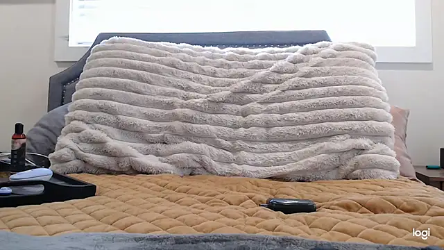 SecretsNextDoor online show from March 31, 2026, 4:53 pm