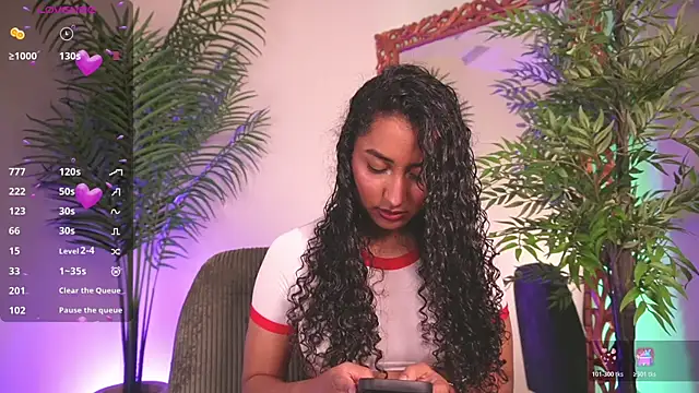 SoyJuliana 19 online show from May 11, 2026, 1:01 pm