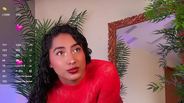 SoyJuliana 19 online show from May 28, 2026, 12:33 pm