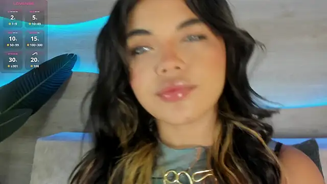 Snapshot of Mia_Rosalie chatting on April 27, 2026, 7:12 pm Mia Rosalie online show from April 27, 2026, 7:12 pm