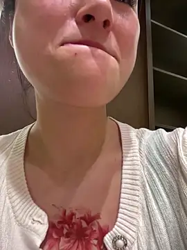 Yolanda9 online show from April 2, 2026, 1:51 pm