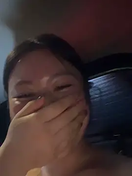 Yolanda9 online show from April 17, 2026, 1:14 pm