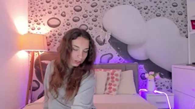 JosephineRows online show from April 2, 2026, 12:23 pm