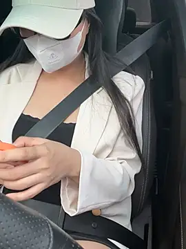 Rinn99 online show from April 17, 2026, 2:36 am