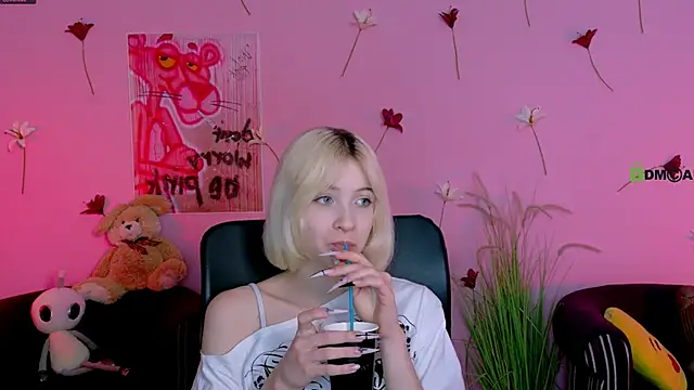  sabrina moore online show from June 1, 2026, 6:51 pm