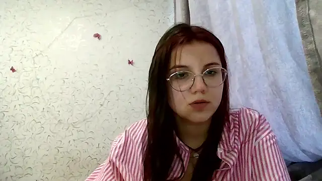 Aurora Breeze online show from April 1, 2026, 1:41 pm