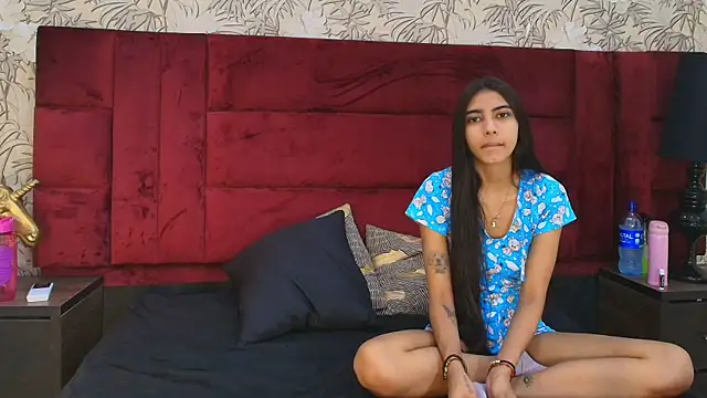 Snapshot of strawberrymia68_ chatting on June 6, 2026, 11:37 am strawberrymia68 online show from June 6, 2026, 11:37 am