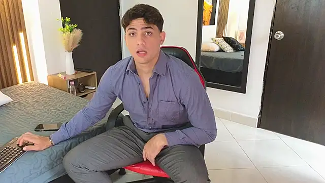 MrAdonis  online show from April 11, 2026, 7:28 pm