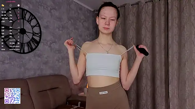 MissHiciano online show from April 14, 2026, 6:24 pm