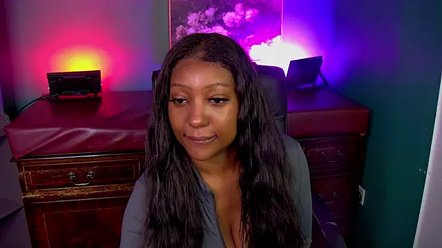 NyaraBuenoBabestationx online show from May 9, 2026, 5:05 pm