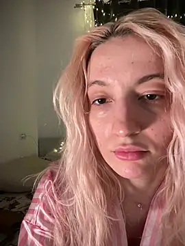 EllaCharm  online show from March 10, 2026, 5:06 pm