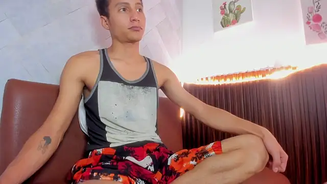 Snapshot of choco_dick_ chatting on April 27, 2026, 8:18 pm choco dick online show from April 27, 2026, 8:18 pm