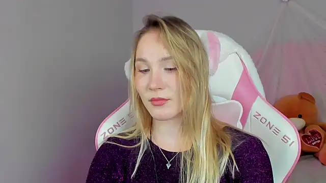 ElaraVoltage online show from April 16, 2026, 5:47 pm