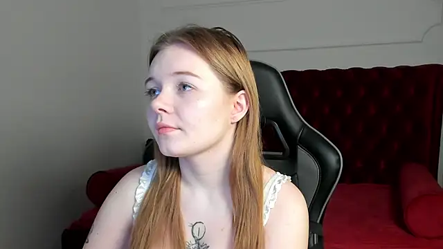 ElinaVale online show from March 23, 2026, 5:07 am