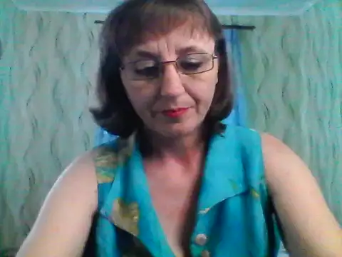 Alisaprice077 online show from April 16, 2026, 11:55 am