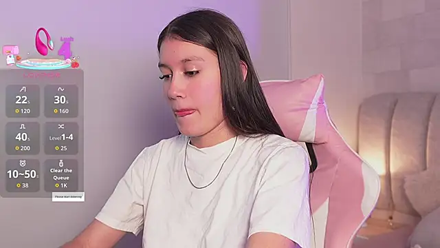 Snapshot of Alanna-Rosse chatting on April 21, 2026, 11:50 am Alanna-Rosse online show from April 21, 2026, 11:50 am