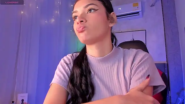 karolina vince online show from April 15, 2026, 6:45 pm