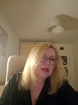 JanieLight53 online show from March 29, 2026, 6:20 pm