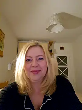 JanieLight53 online show from April 3, 2026, 8:15 pm