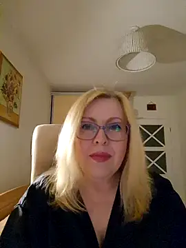 JanieLight53 online show from April 11, 2026, 6:22 pm