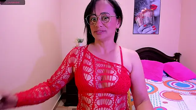 Snapshot of sara_florez12 chatting on May 22, 2026, 11:08 am sara florez12 online show from May 22, 2026, 11:08 am