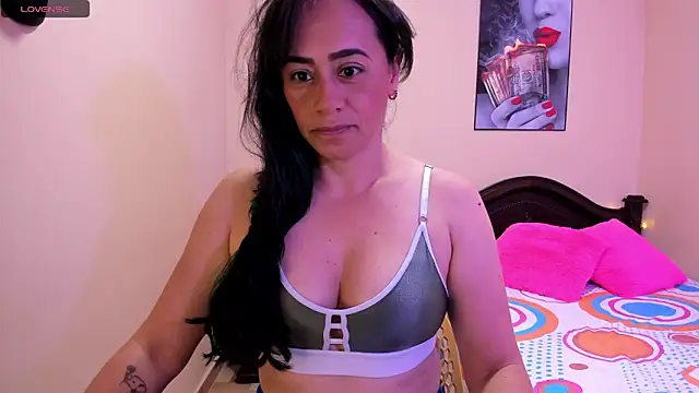 Snapshot of sara_florez12 chatting on May 20, 2026, 11:07 am sara florez12 online show from May 20, 2026, 11:07 am