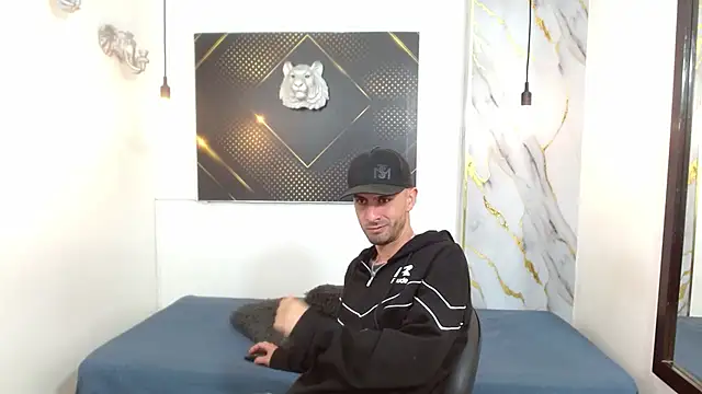 Snapshot of KingOfTemptation chatting on April 27, 2026, 3:59 am KingOfTemptation online show from April 27, 2026, 3:59 am