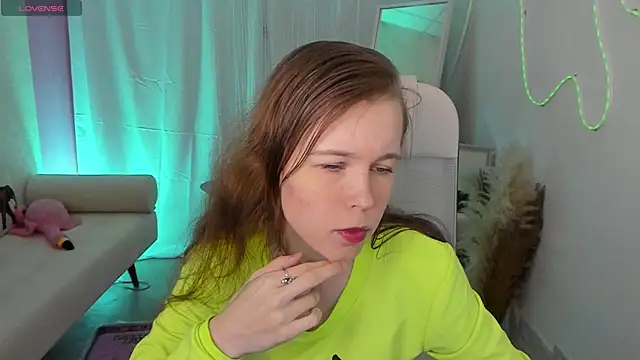 AriaGracen online show from April 15, 2026, 8:31 am