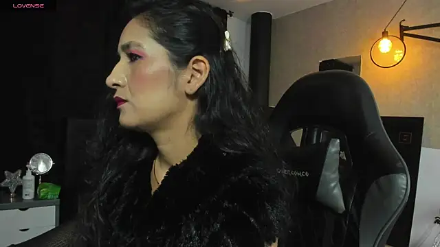 Snapshot of Vicky_Angeel chatting on July 17, 2026, 1:03 am Vicky Angeel online show from July 17, 2026, 1:03 am