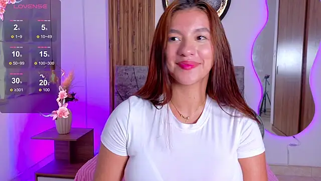 Snapshot of Victoria_Rous chatting on June 10, 2026, 9:05 pm Victoria Rous online show from June 10, 2026, 9:05 pm