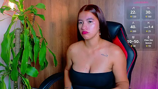 Victoria Rous online show from April 13, 2026, 8:24 pm