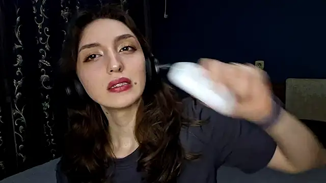 Snapshot of CindyLight chatting on May 18, 2026, 5:29 pm CindyLight online show from May 18, 2026, 5:29 pm